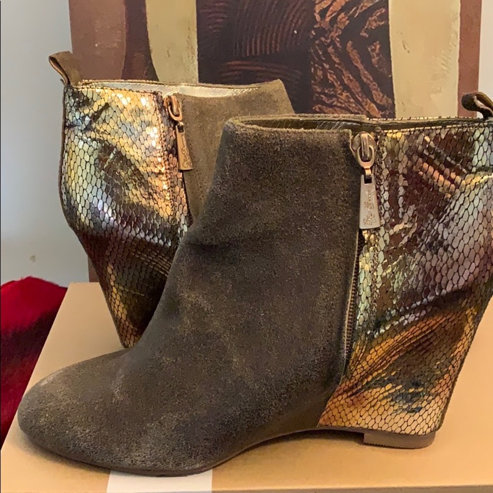 🌟🔥Libby Edelman 🔥🌟Wedged heel Ankle Boots